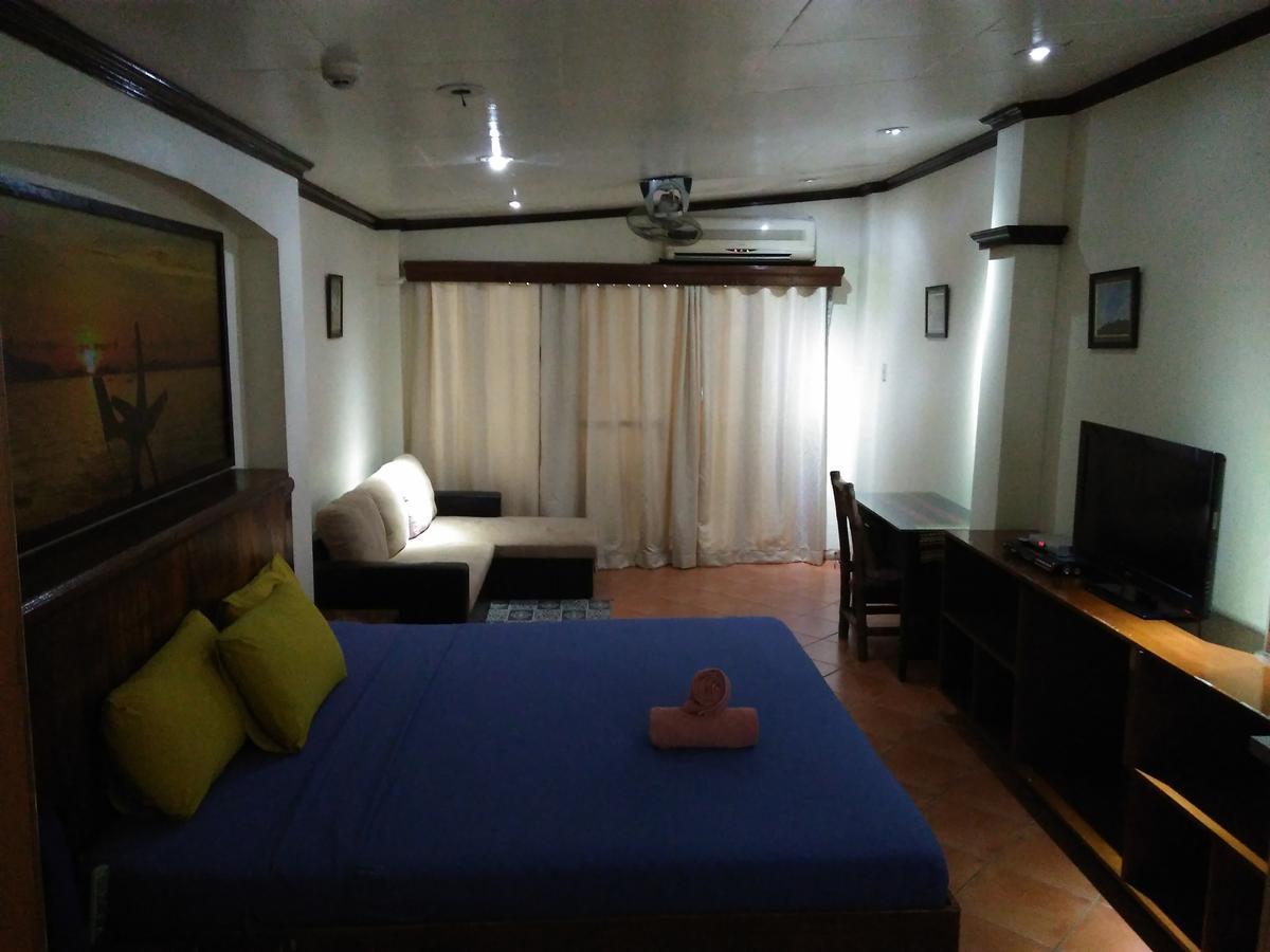 Mango'S Beachfront Resort Olongapo City Exteriör bild