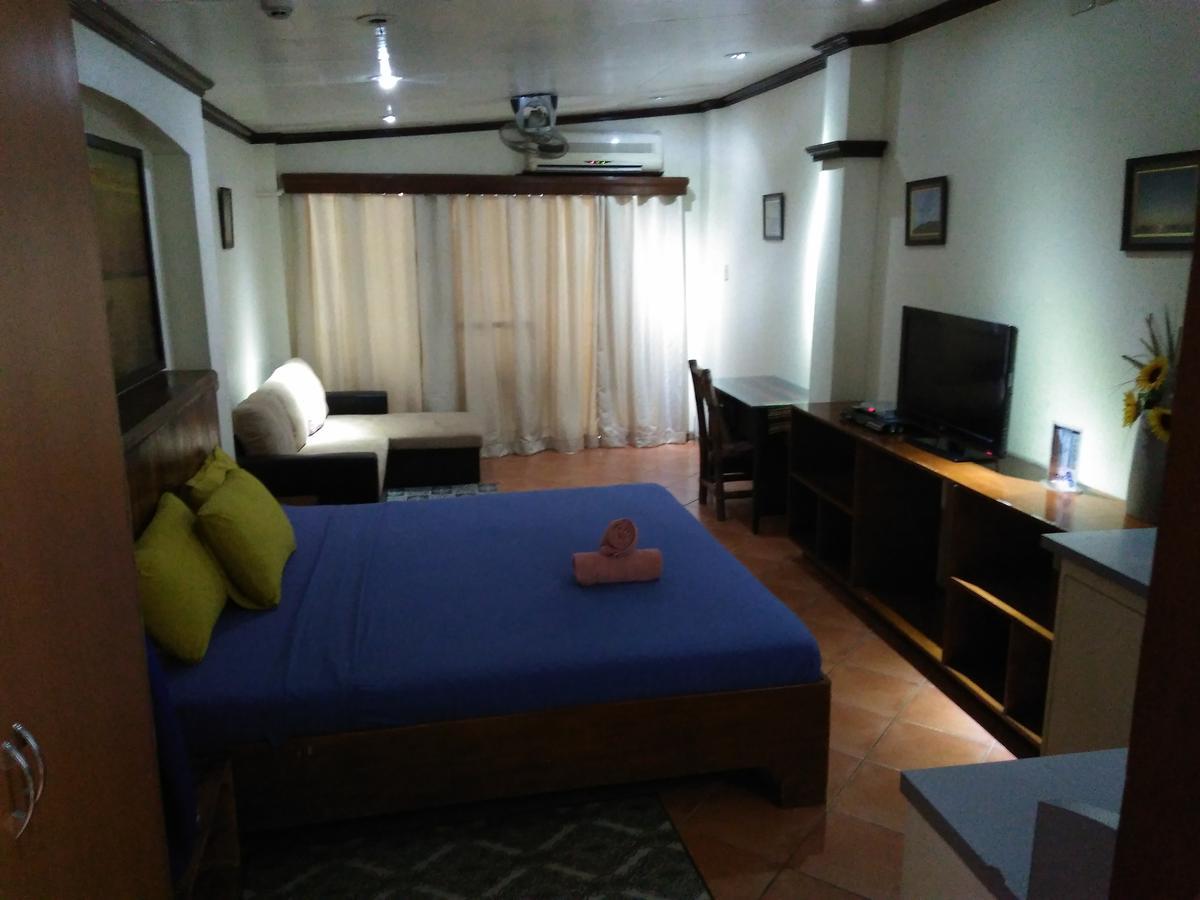 Mango'S Beachfront Resort Olongapo City Exteriör bild