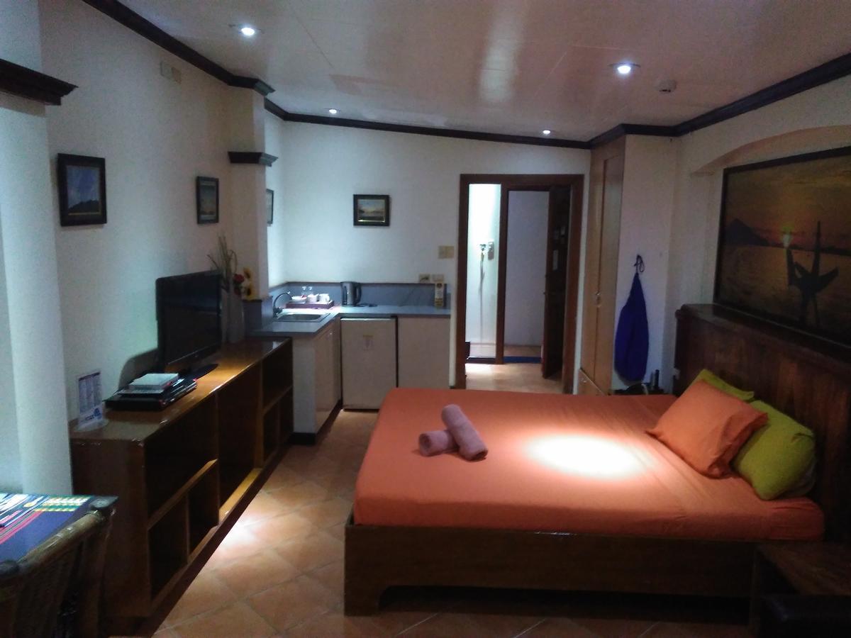 Mango'S Beachfront Resort Olongapo City Exteriör bild
