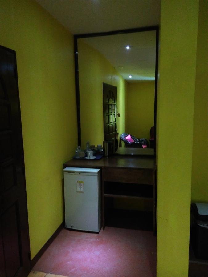 Mango'S Beachfront Resort Olongapo City Rum bild