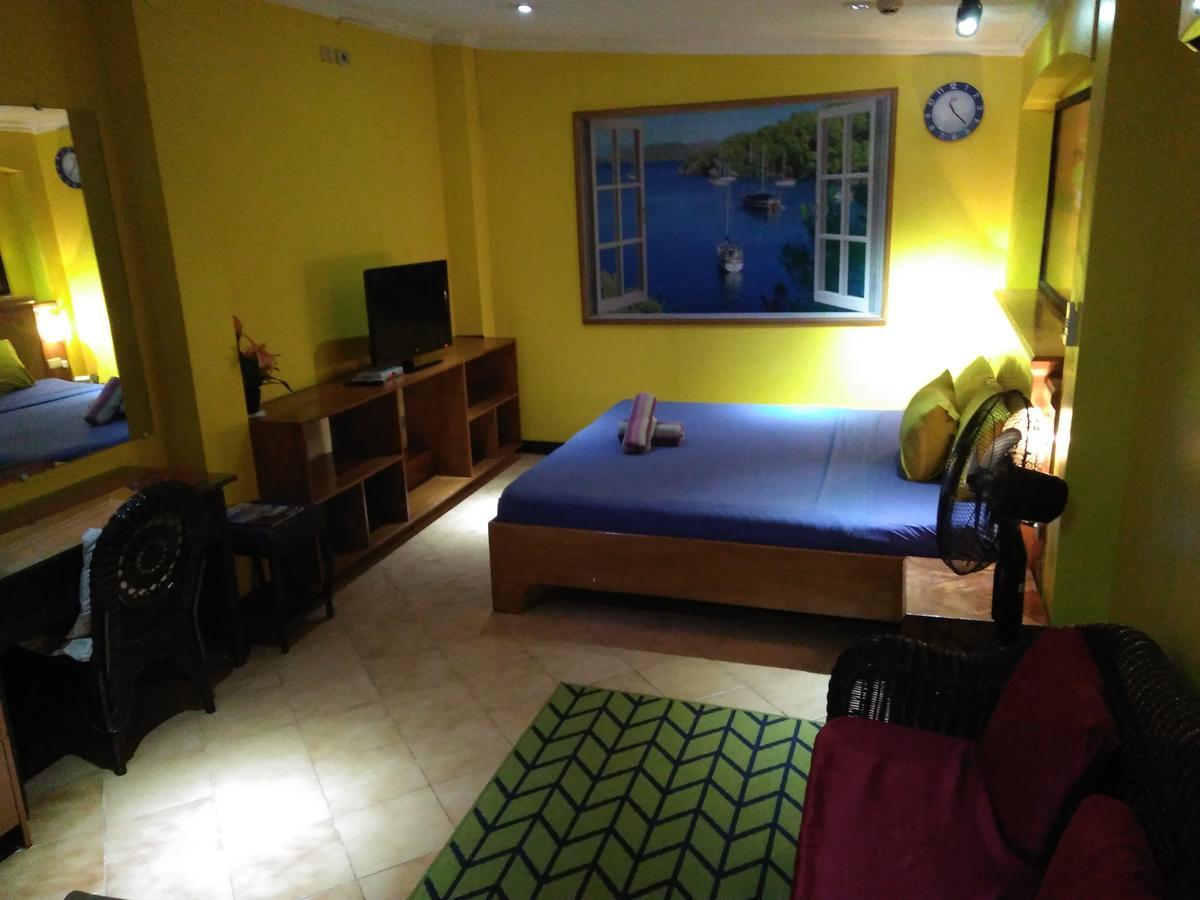 Mango'S Beachfront Resort Olongapo City Rum bild
